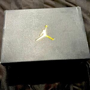 Air Jordan box